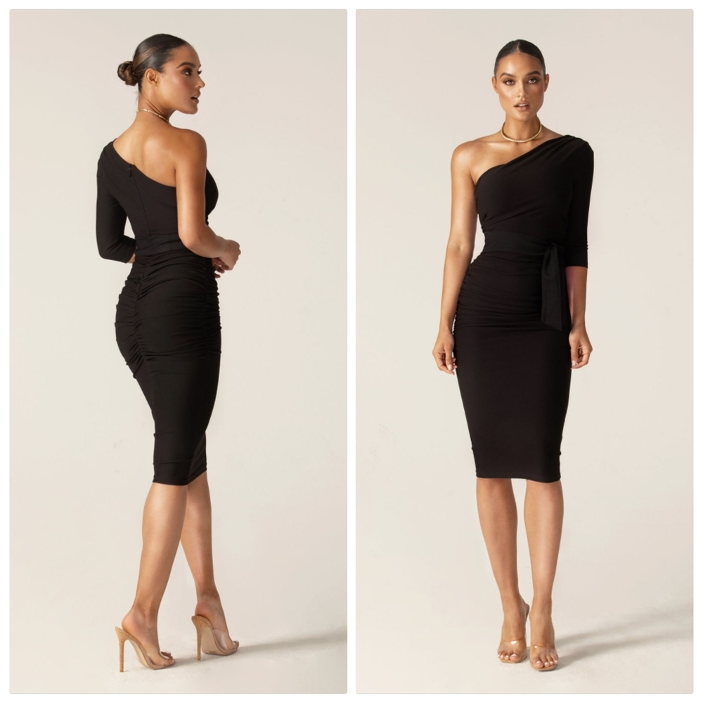 One-Shoulder Black Ruched Midi Dress